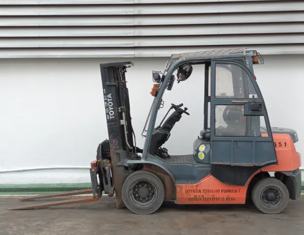 Xe nâng dầu Toyota 2,5 tấn 62 - 8FD25 sản xuất 2021 