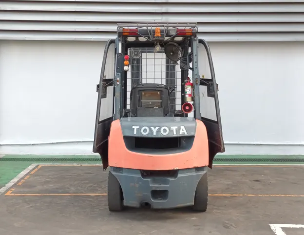 Xe nâng dầu Toyota 2,5 tấn 62 - 8FD25 sản xuất 2021 