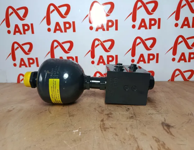 Van Cung Cấp Dầu Xe Xúc Lonking 833 50NC Chính Hãng