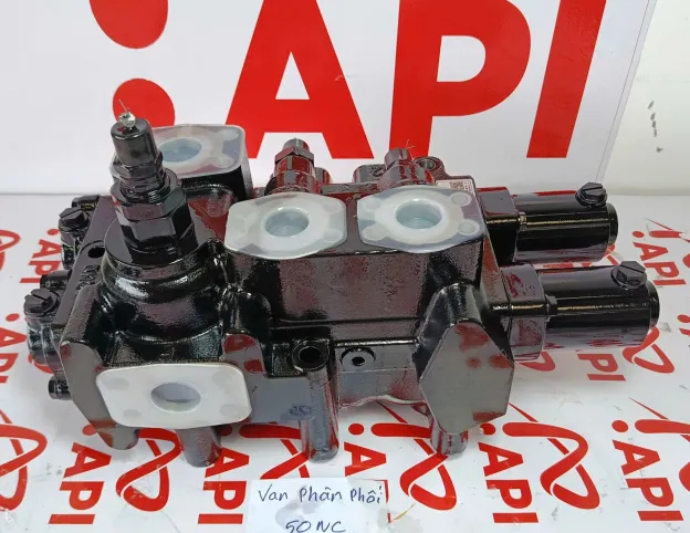 Van Phân Phối Xe Xúc Lonking 50NC Chính Hãng