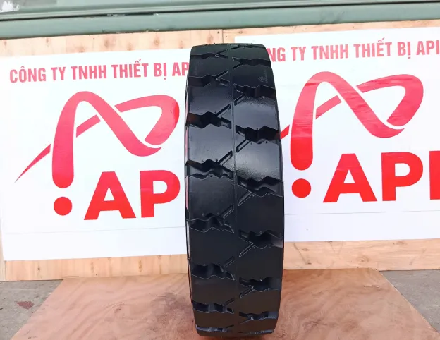  7.00-12 Lốp Đặc Xe Nâng Sheng An SR63 – Bền Bỉ, Chịu Tải Cao