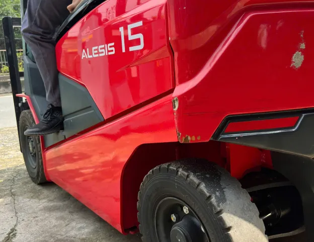 Xe nâng điện ngồi lái Nichiyu 1,5 tấn 2021