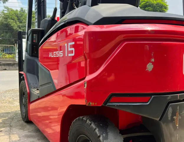 Xe nâng điện ngồi lái Nichiyu 1,5 tấn 2021