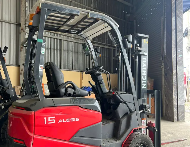Xe nâng điện ngồi lái Nichiyu 1,5 tấn 2021